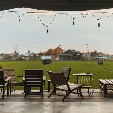Big Brother Surf Inn Canggu Dış mekan fotoğraf