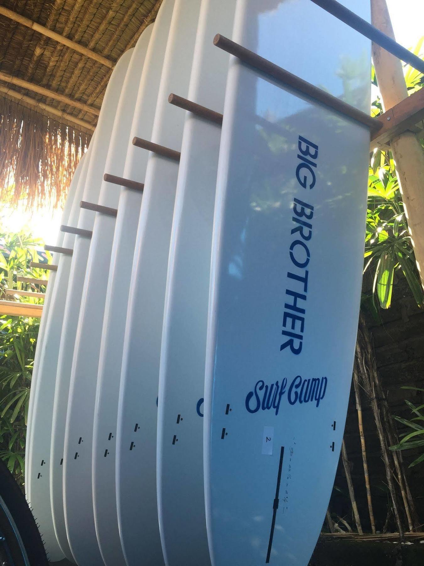 Big Brother Surf Inn Canggu Dış mekan fotoğraf