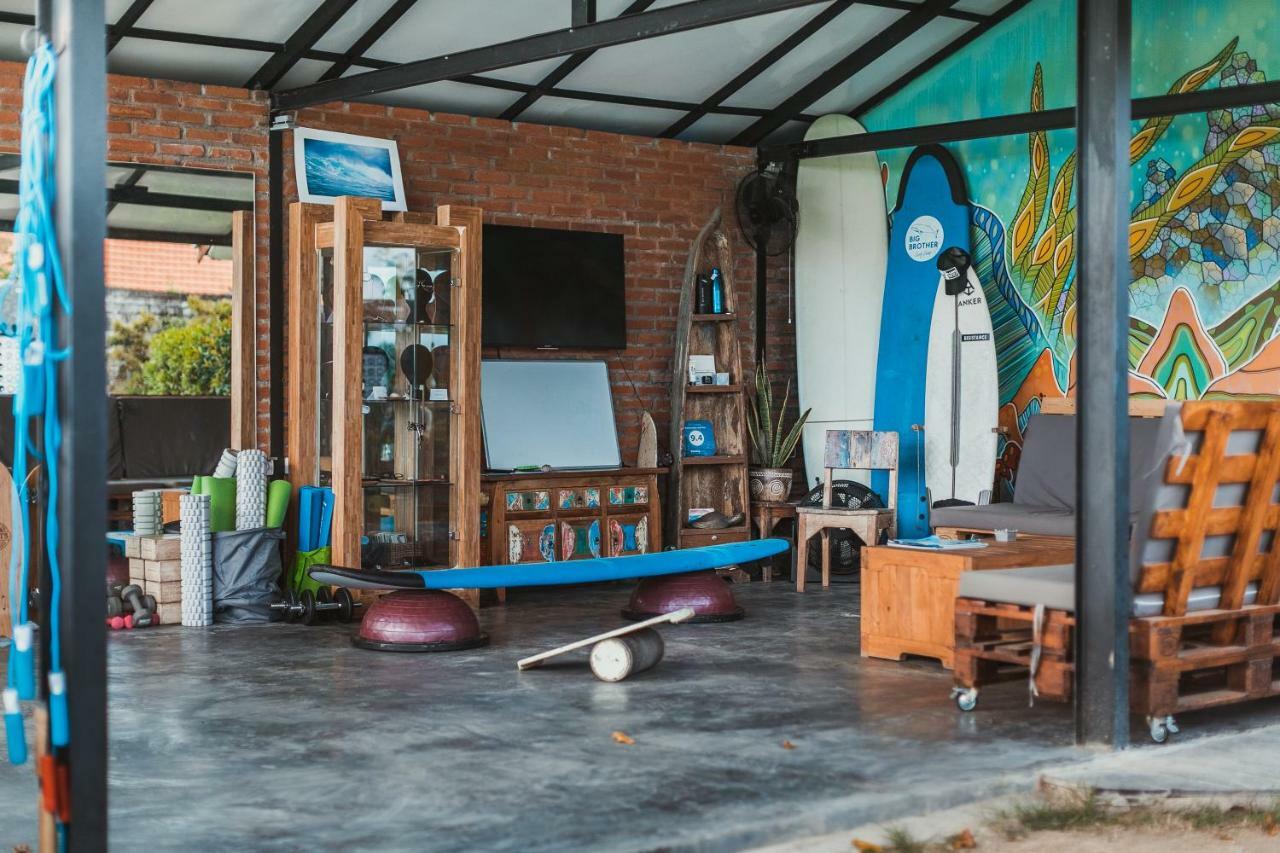 Big Brother Surf Inn Canggu Dış mekan fotoğraf