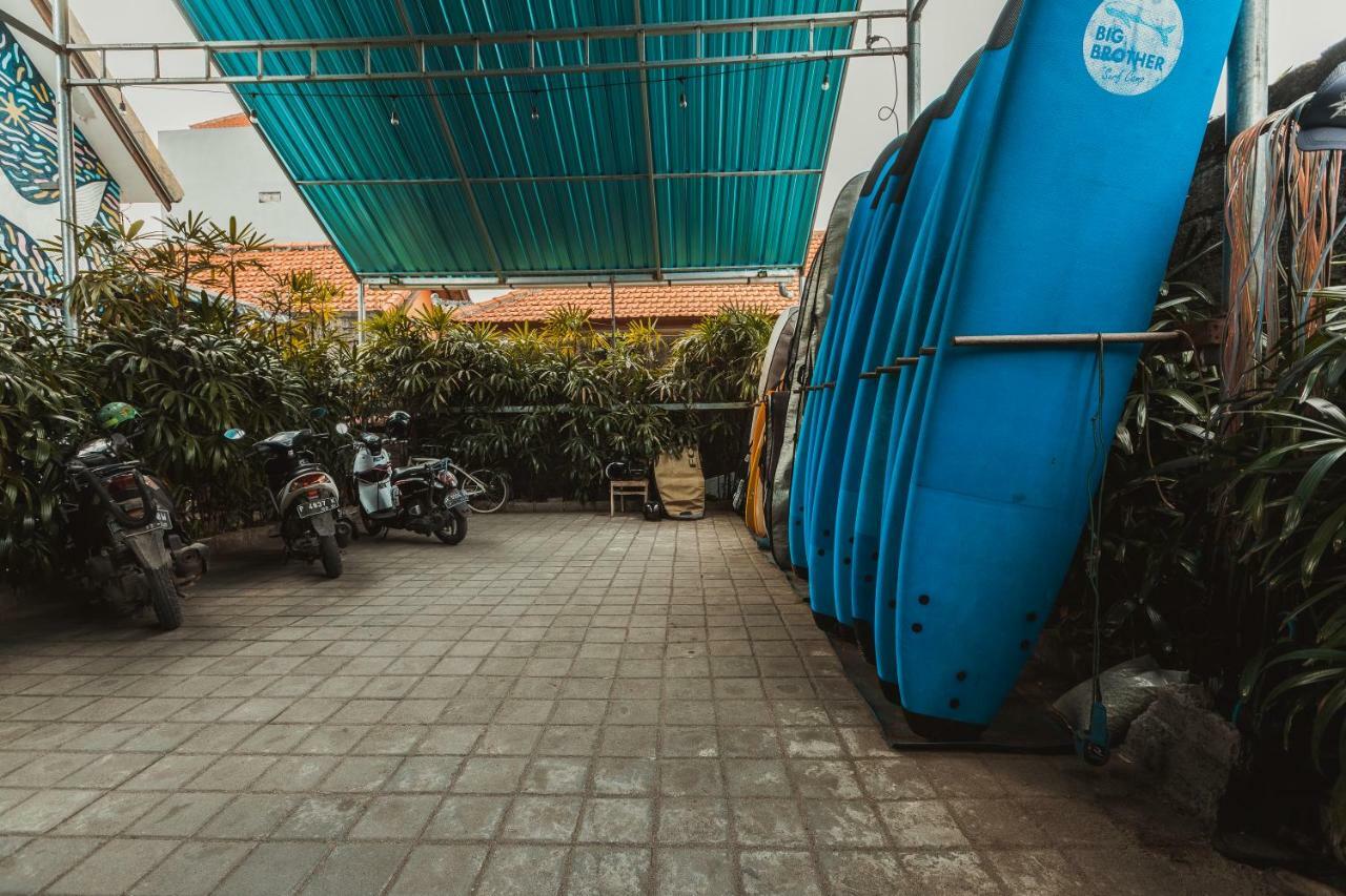Big Brother Surf Inn Canggu Dış mekan fotoğraf