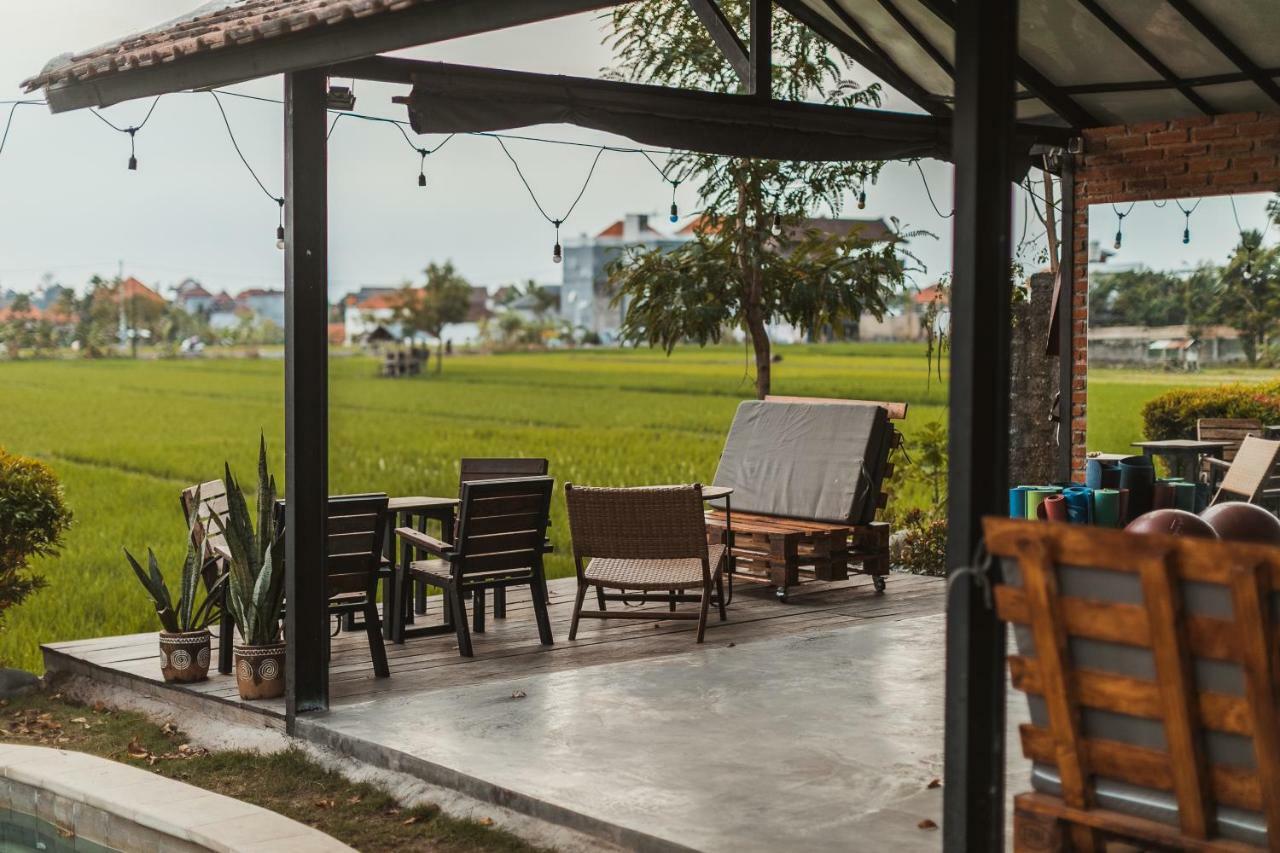 Big Brother Surf Inn Canggu Dış mekan fotoğraf